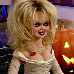 Meet your Posher, Elizabeth